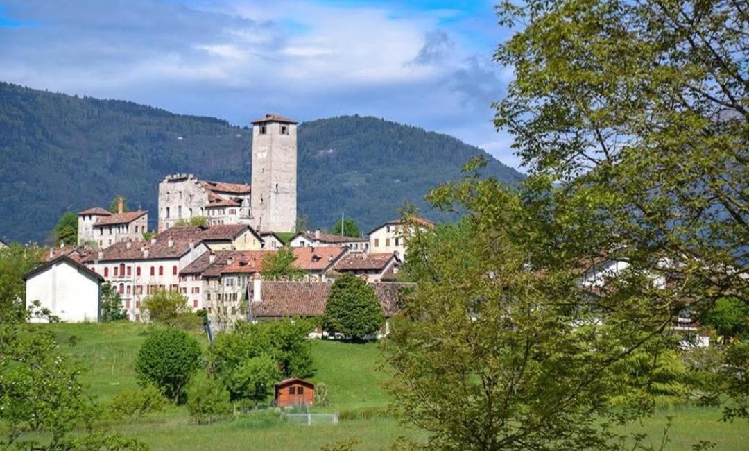 Via Mezzaterra 10 Apartment Feltre Bagian luar foto